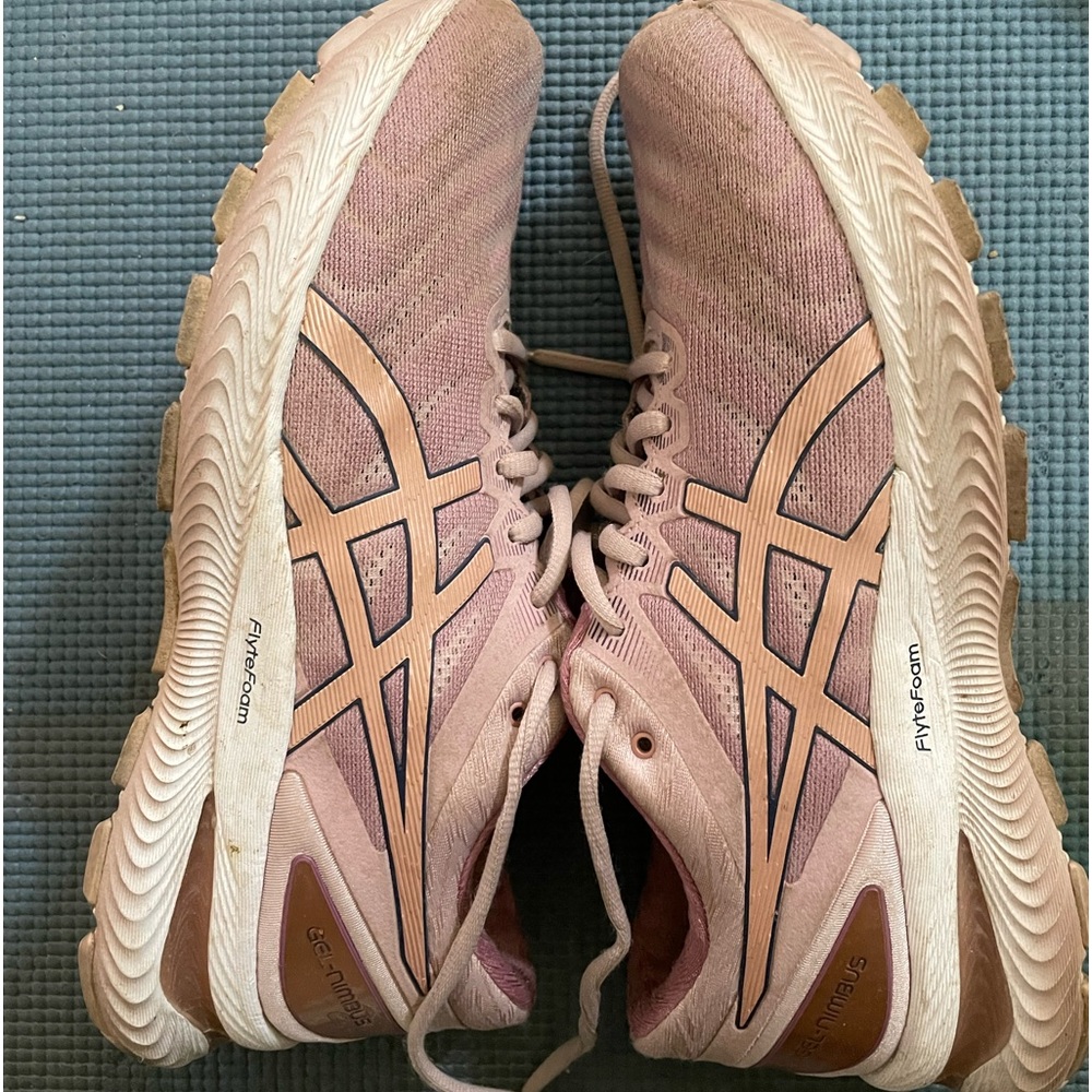 ASICS Gel Nimbus - FlyteFoam. Woman’s size 10